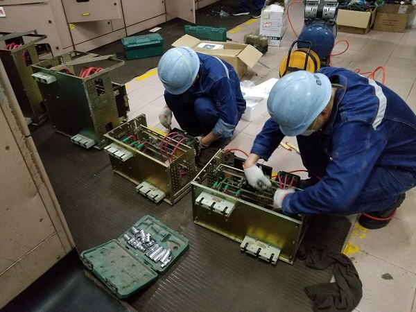 政府單位定期對配電房檢測維保，以電力保障為群眾提供服務