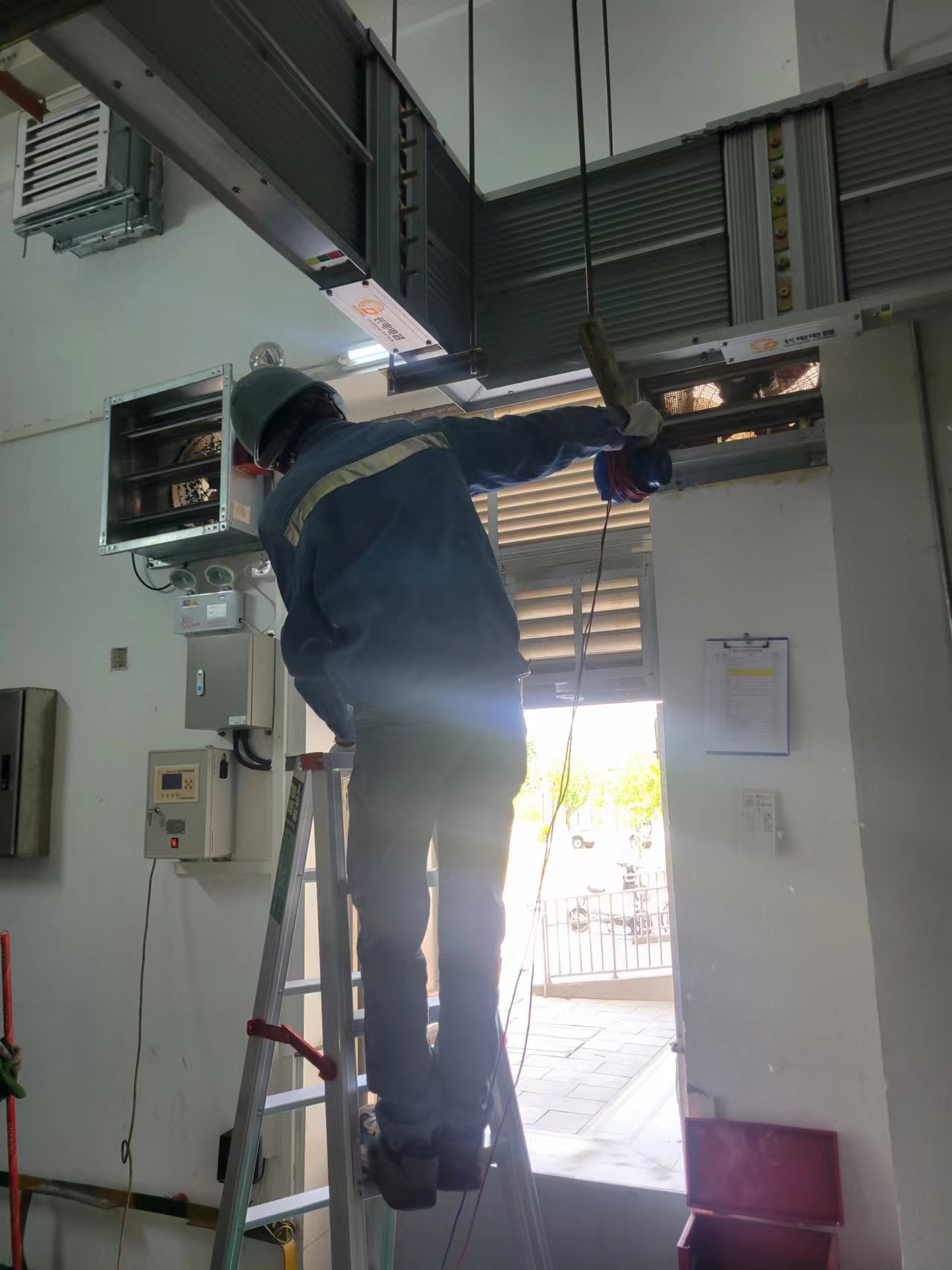 有國(guó)企背景的天河企業(yè)10kV配電房維護(hù)保養(yǎng)公司服務(wù)案例